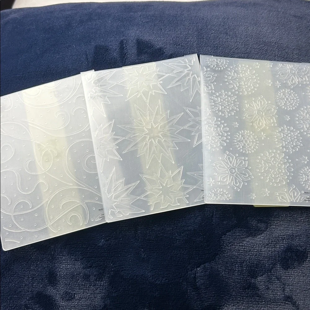 Like New Anna Griffin Cuttlebug Cricut Christmas Embossing Folders Set of 3 snow